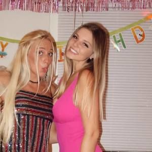 Meet your Posher, Stephanie